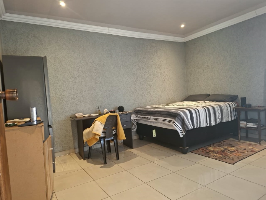 7 Bedroom Property for Sale in Bedworth Park Gauteng