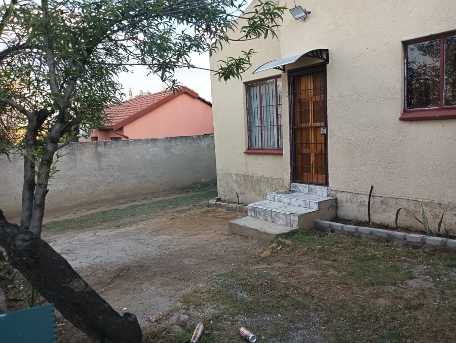 2 Bedroom Property for Sale in Olievenhoutbosch Gauteng