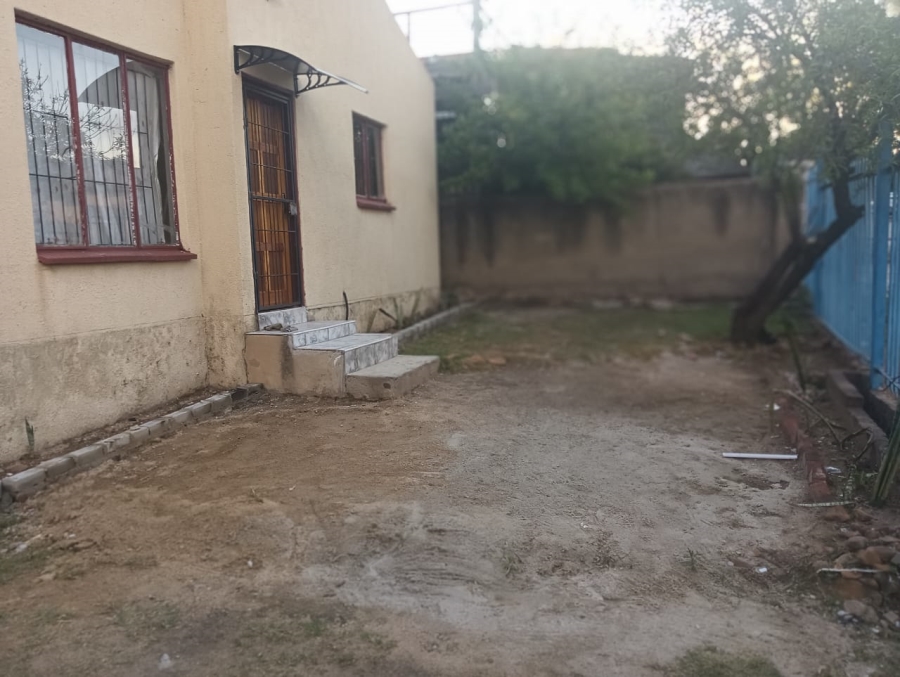 2 Bedroom Property for Sale in Olievenhoutbosch Gauteng