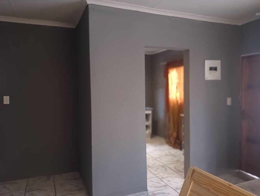 2 Bedroom Property for Sale in Olievenhoutbosch Gauteng