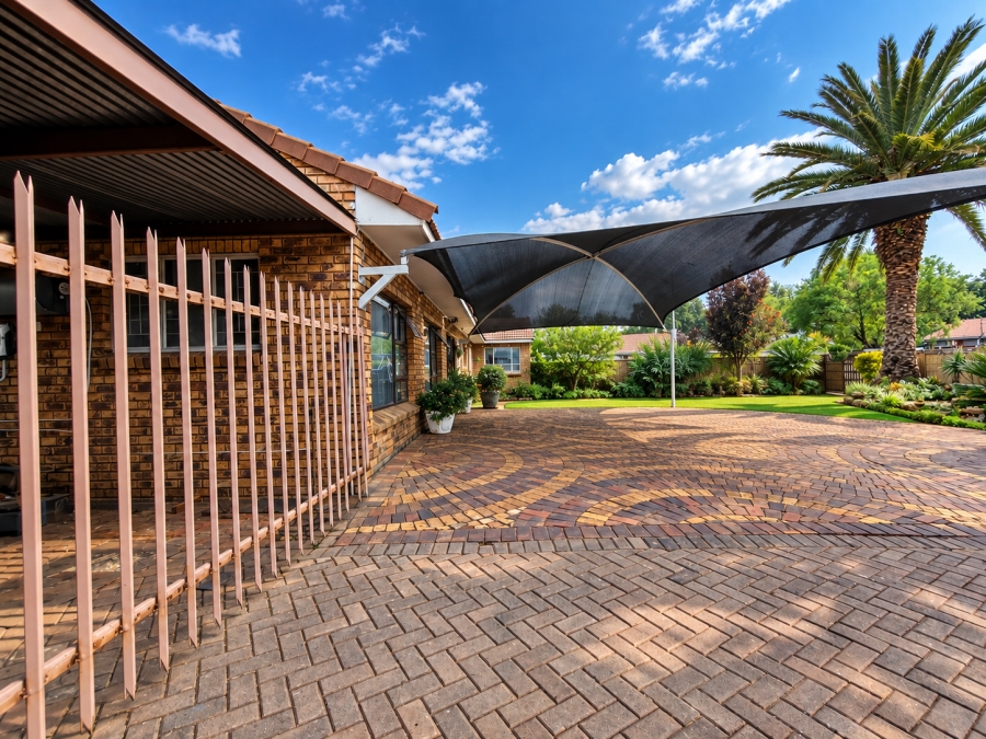 3 Bedroom Property for Sale in Risiville Gauteng