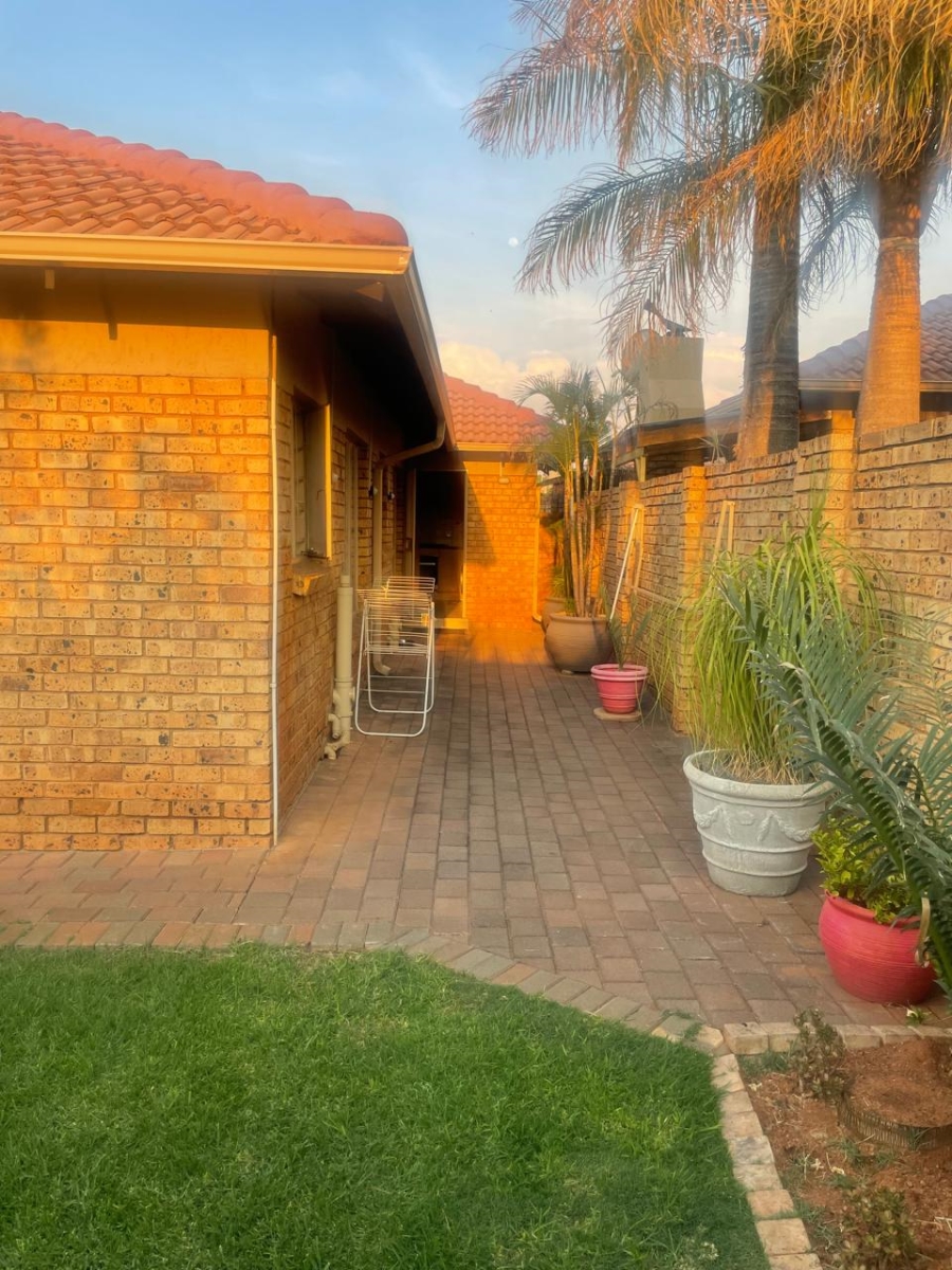 3 Bedroom Property for Sale in Sinoville Gauteng