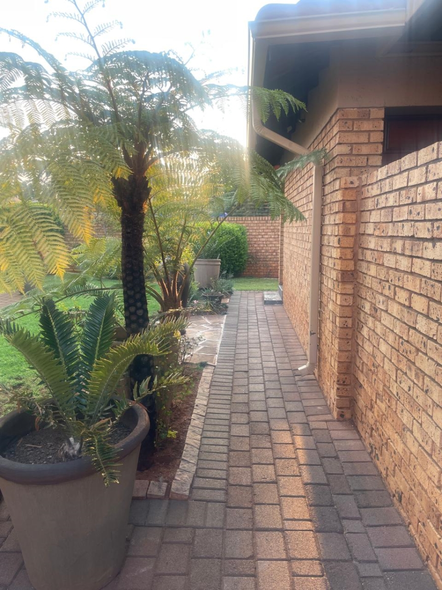3 Bedroom Property for Sale in Sinoville Gauteng