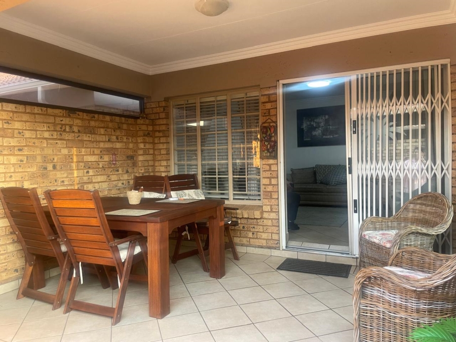 3 Bedroom Property for Sale in Sinoville Gauteng