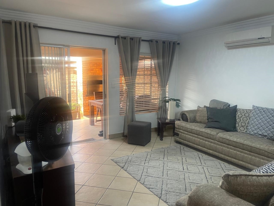 3 Bedroom Property for Sale in Sinoville Gauteng
