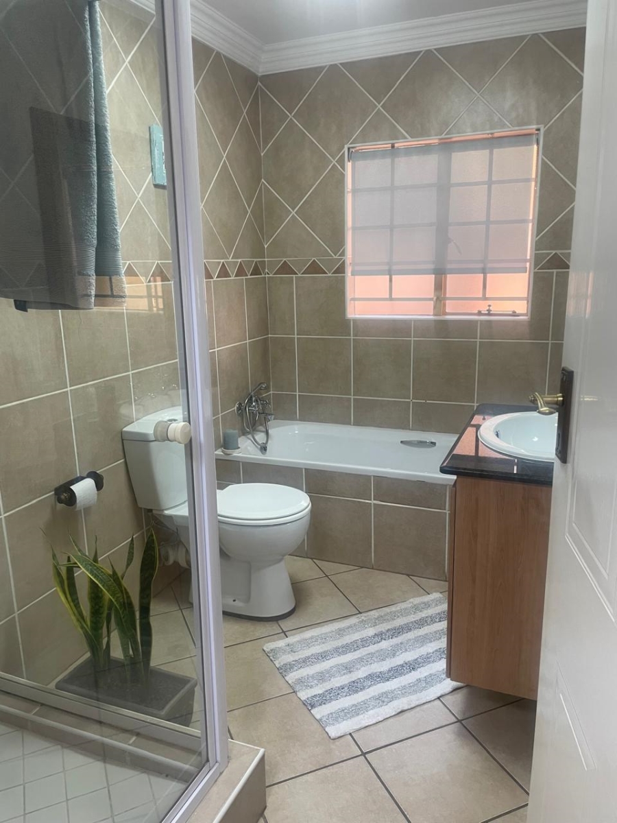 3 Bedroom Property for Sale in Sinoville Gauteng