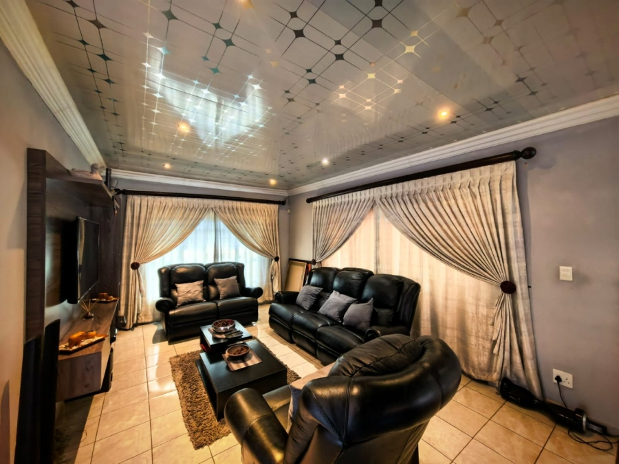 3 Bedroom Property for Sale in Rose Acres Estate Gauteng