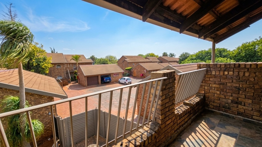 2 Bedroom Property for Sale in Doornpoort Gauteng