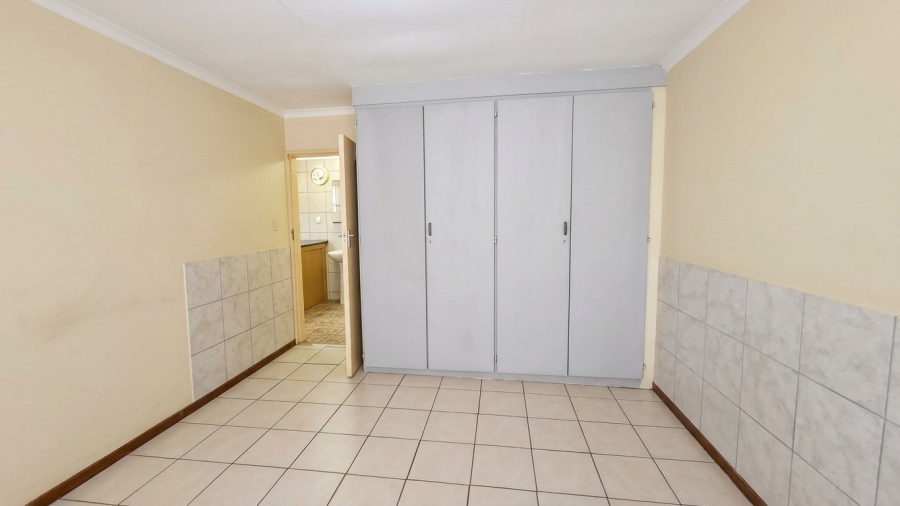 2 Bedroom Property for Sale in Doornpoort Gauteng