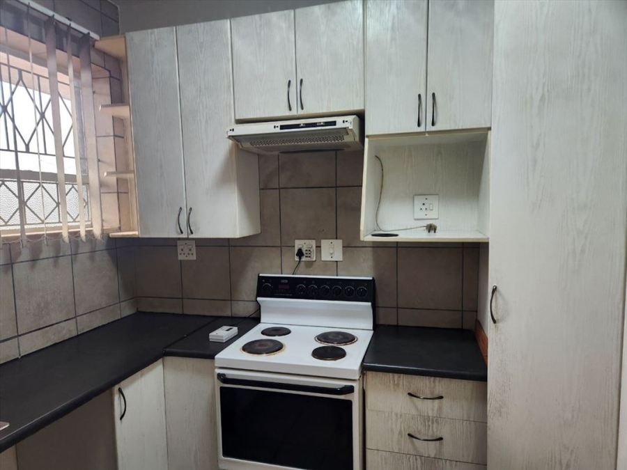 3 Bedroom Property for Sale in Rhodesfield Gauteng