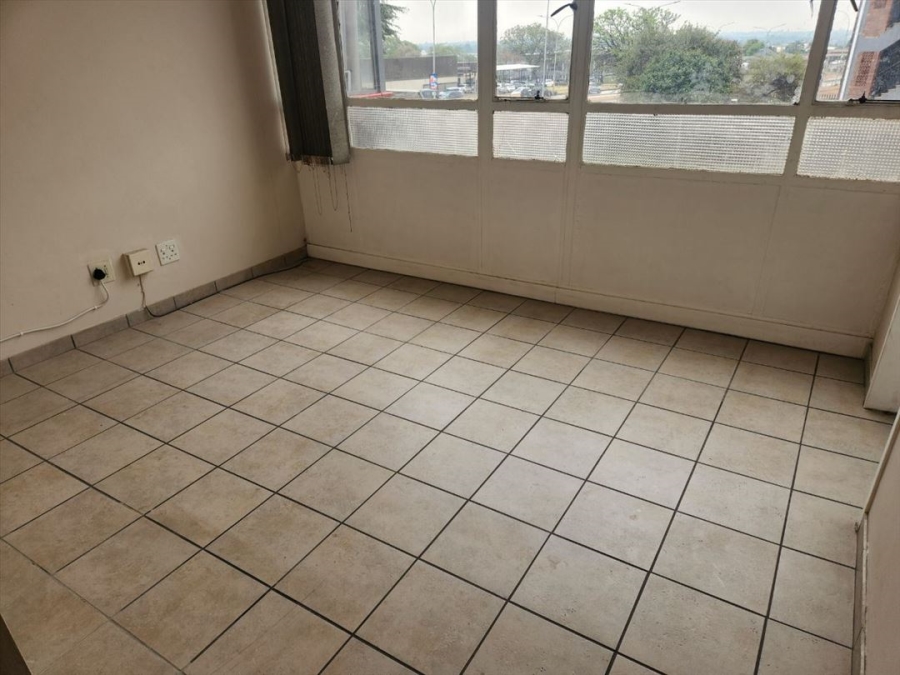 3 Bedroom Property for Sale in Rhodesfield Gauteng