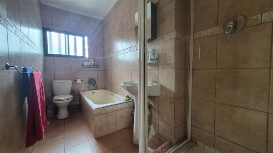 3 Bedroom Property for Sale in Aston Manor Gauteng