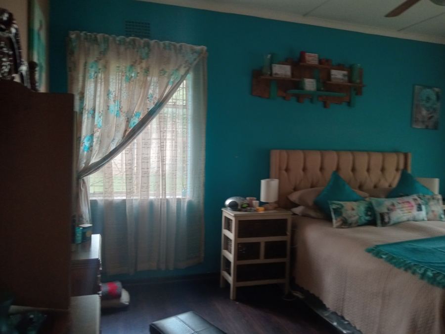 5 Bedroom Property for Sale in Birchleigh Gauteng