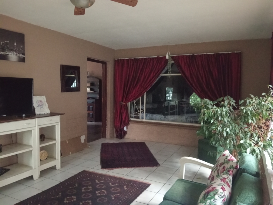 5 Bedroom Property for Sale in Birchleigh Gauteng