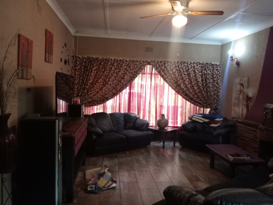 5 Bedroom Property for Sale in Birchleigh Gauteng