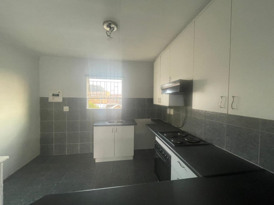 2 Bedroom Property for Sale in Vorna Valley Gauteng