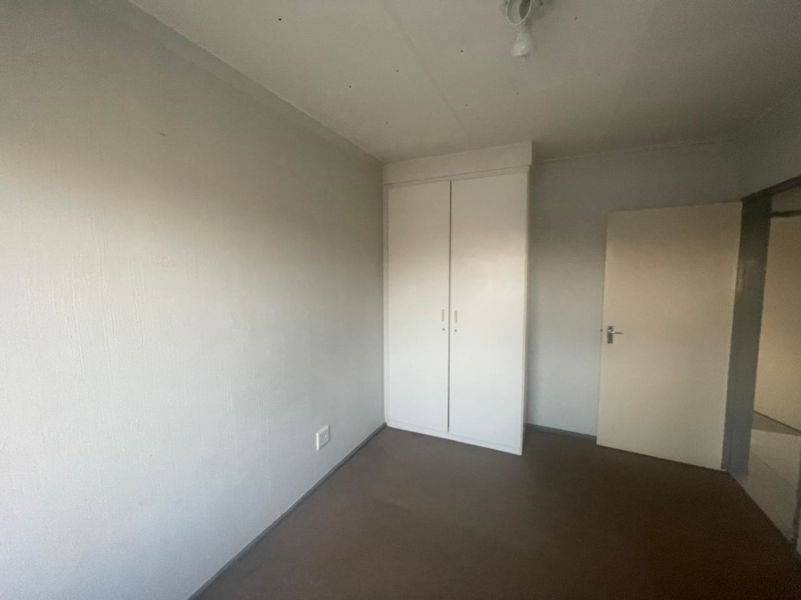 2 Bedroom Property for Sale in Vorna Valley Gauteng