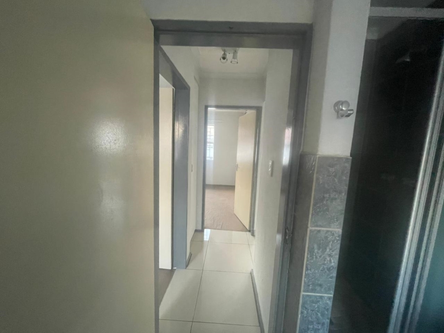 2 Bedroom Property for Sale in Vorna Valley Gauteng