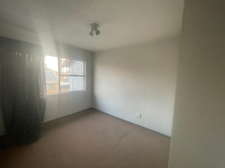 2 Bedroom Property for Sale in Vorna Valley Gauteng