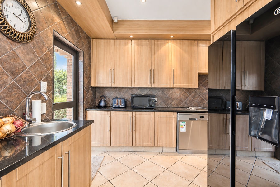 3 Bedroom Property for Sale in Chartwell Gauteng
