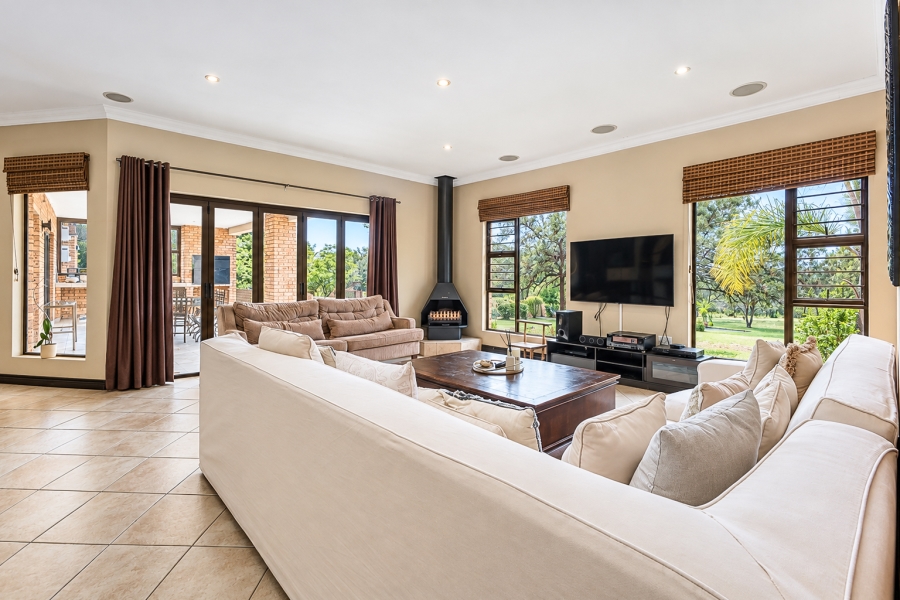 3 Bedroom Property for Sale in Chartwell Gauteng