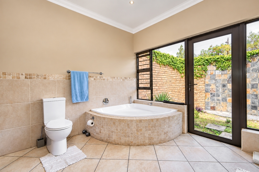 3 Bedroom Property for Sale in Chartwell Gauteng