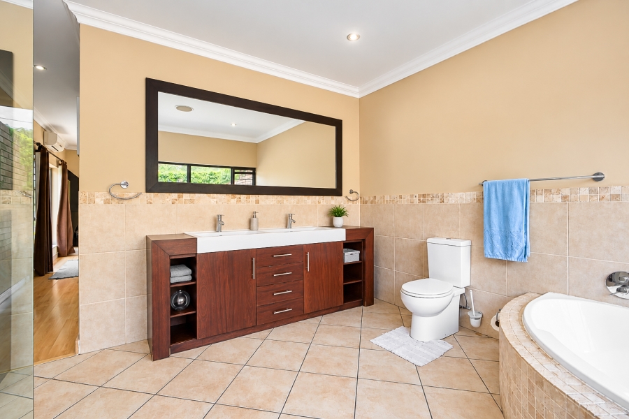 3 Bedroom Property for Sale in Chartwell Gauteng