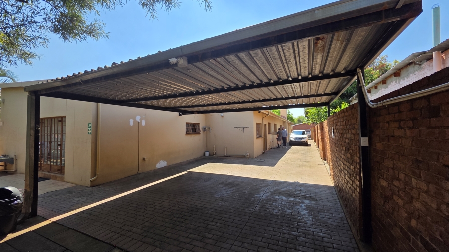 4 Bedroom Property for Sale in Gezina Gauteng