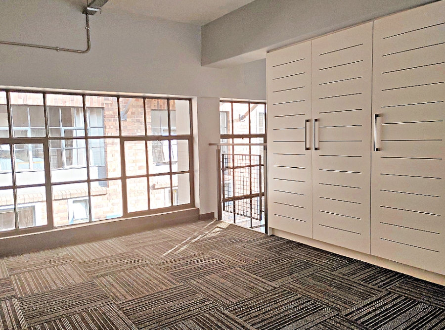 1 Bedroom Property for Sale in Braamfontein Werf Gauteng