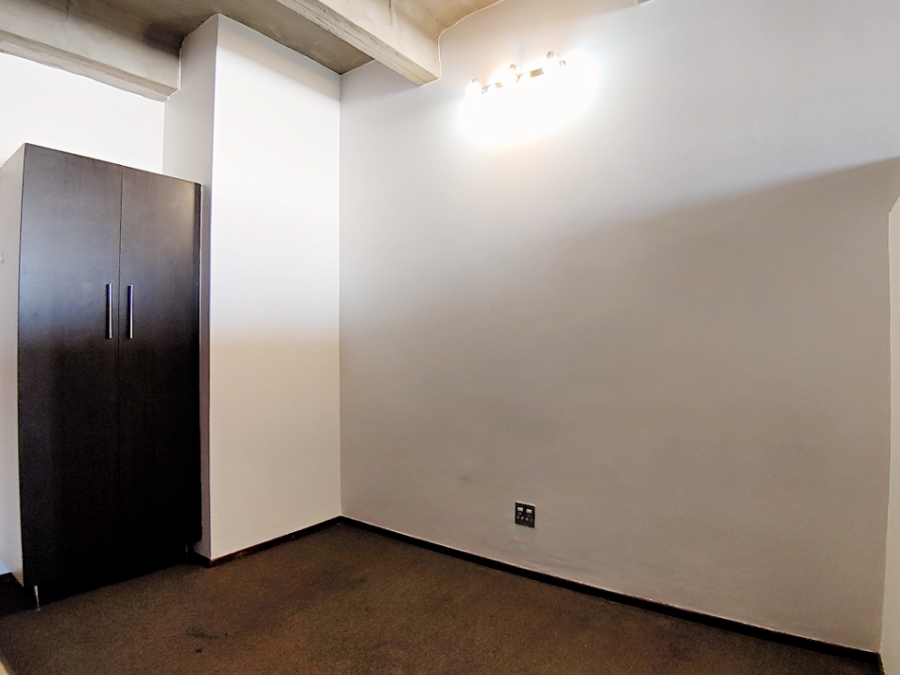 1 Bedroom Property for Sale in Braamfontein Gauteng