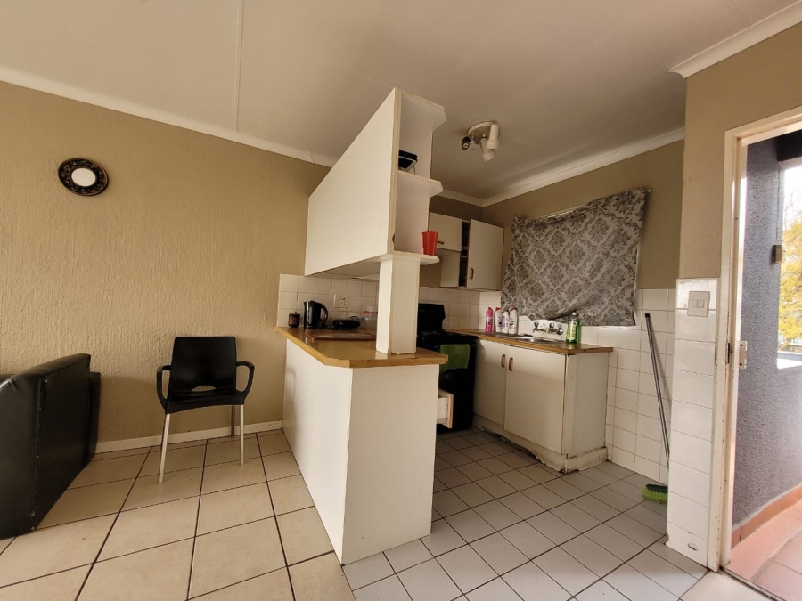 2 Bedroom Property for Sale in Radiokop Gauteng