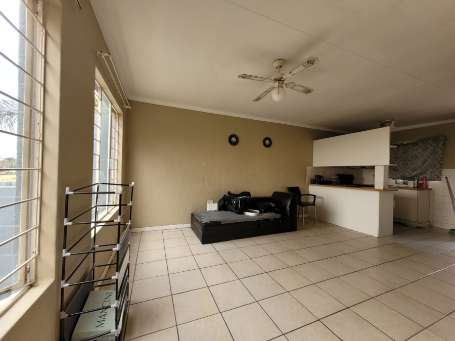 2 Bedroom Property for Sale in Radiokop Gauteng