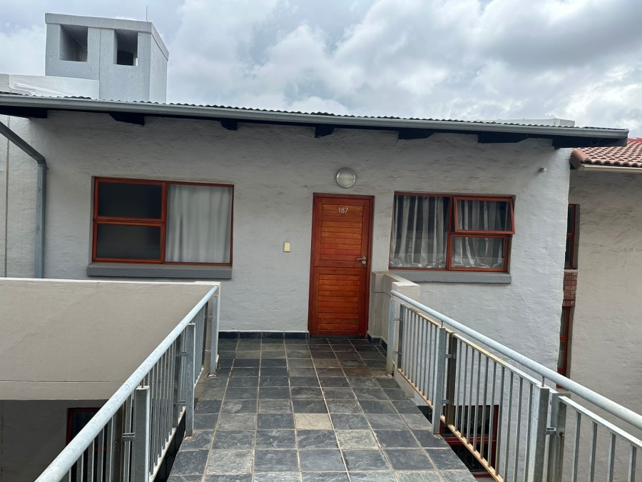 2 Bedroom Property for Sale in Carlswald Gauteng