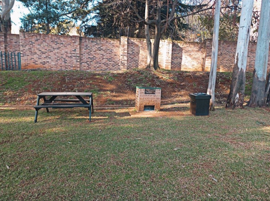 1 Bedroom Property for Sale in Braamfontein Gauteng
