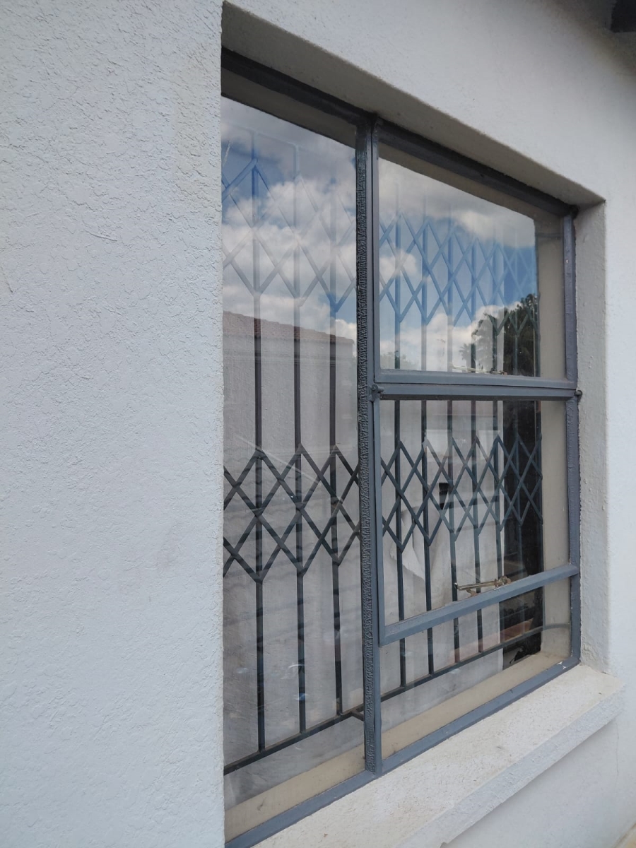 To Let 1 Bedroom Property for Rent in Birch Acres Gauteng