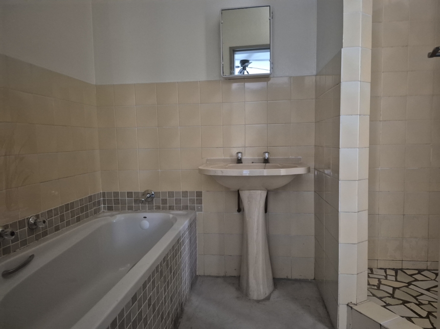 To Let 3 Bedroom Property for Rent in Faerie Glen Gauteng