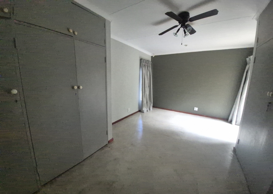 To Let 3 Bedroom Property for Rent in Faerie Glen Gauteng