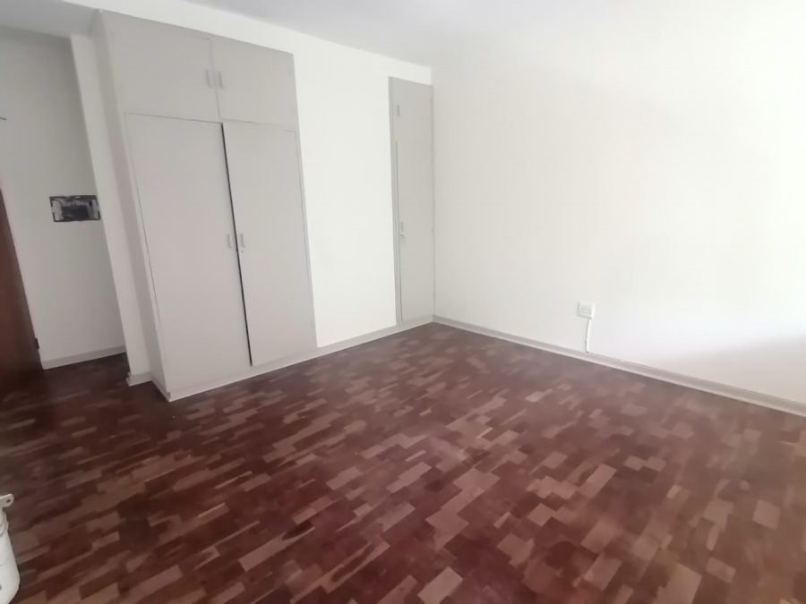 1 Bedroom Property for Sale in Queenswood Gauteng