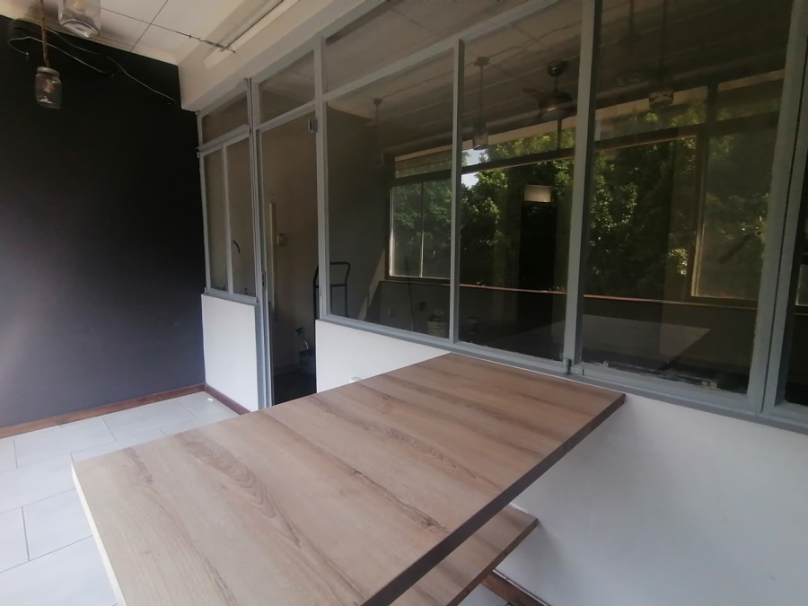 1 Bedroom Property for Sale in Queenswood Gauteng