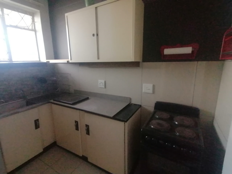 1 Bedroom Property for Sale in Queenswood Gauteng