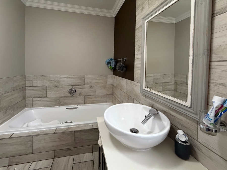 To Let 3 Bedroom Property for Rent in Montana Gauteng