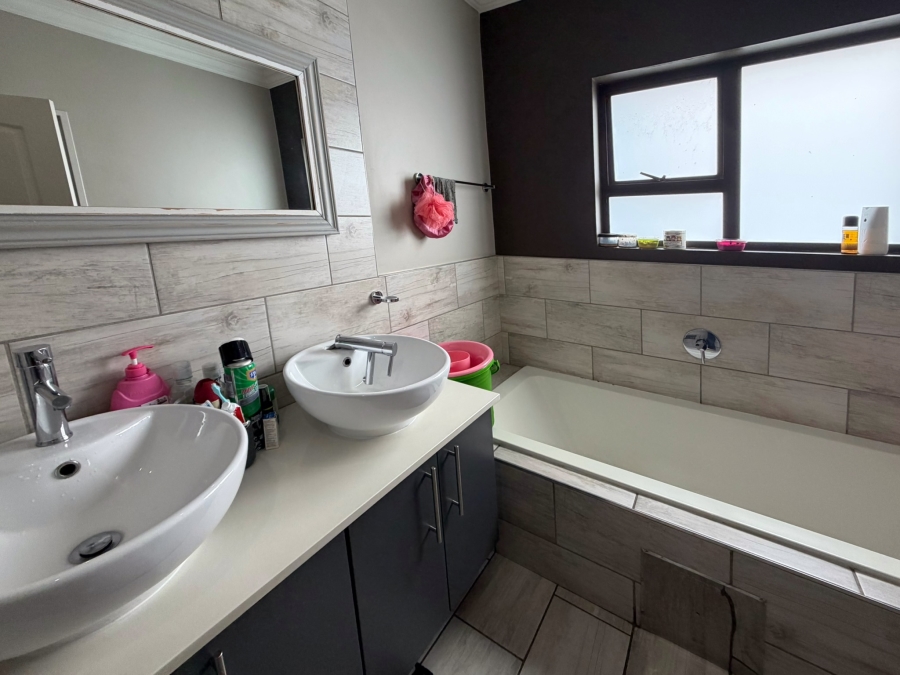 To Let 3 Bedroom Property for Rent in Montana Gauteng