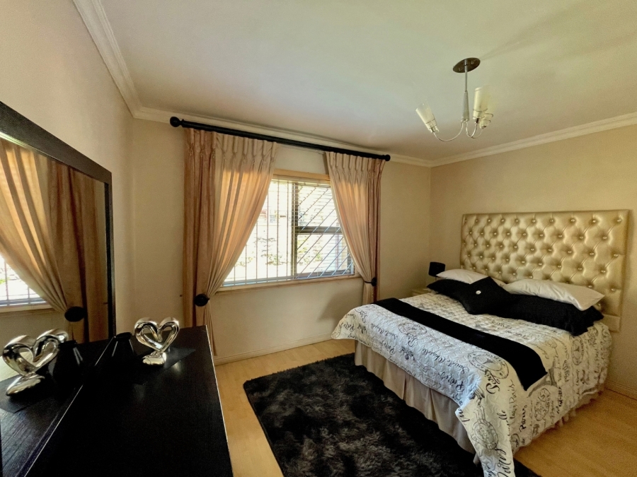3 Bedroom Property for Sale in Mackenzie Park Gauteng