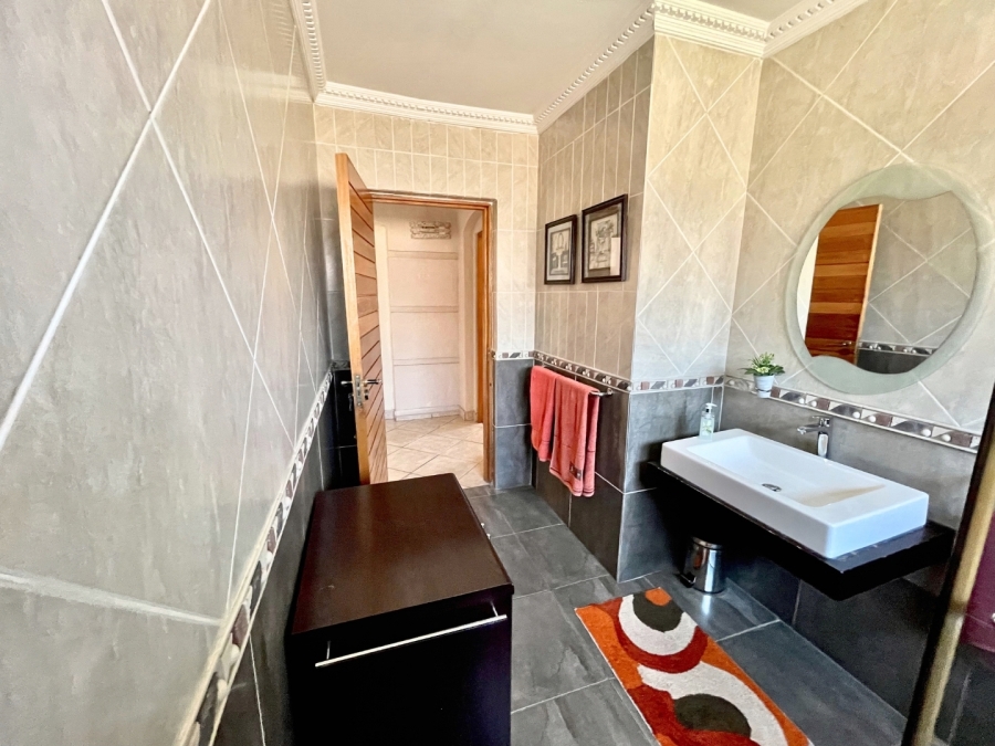 3 Bedroom Property for Sale in Mackenzie Park Gauteng