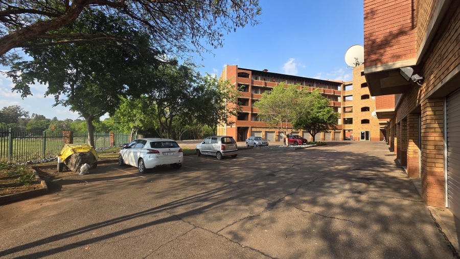2 Bedroom Property for Sale in Zwartkop Gauteng