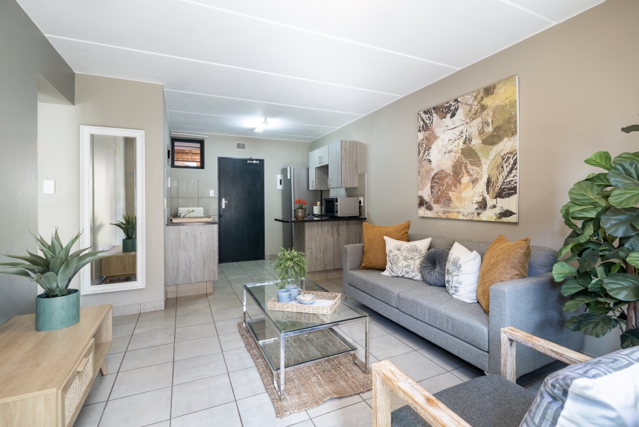 To Let 2 Bedroom Property for Rent in La Montagne Gauteng