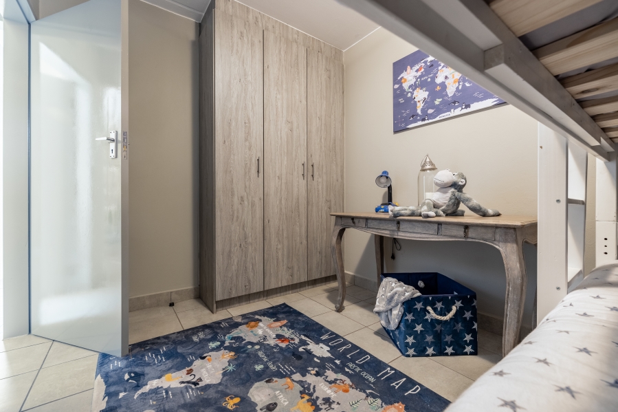 To Let 2 Bedroom Property for Rent in La Montagne Gauteng