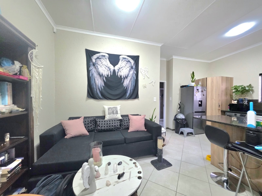 2 Bedroom Property for Sale in Goedeburg Gauteng