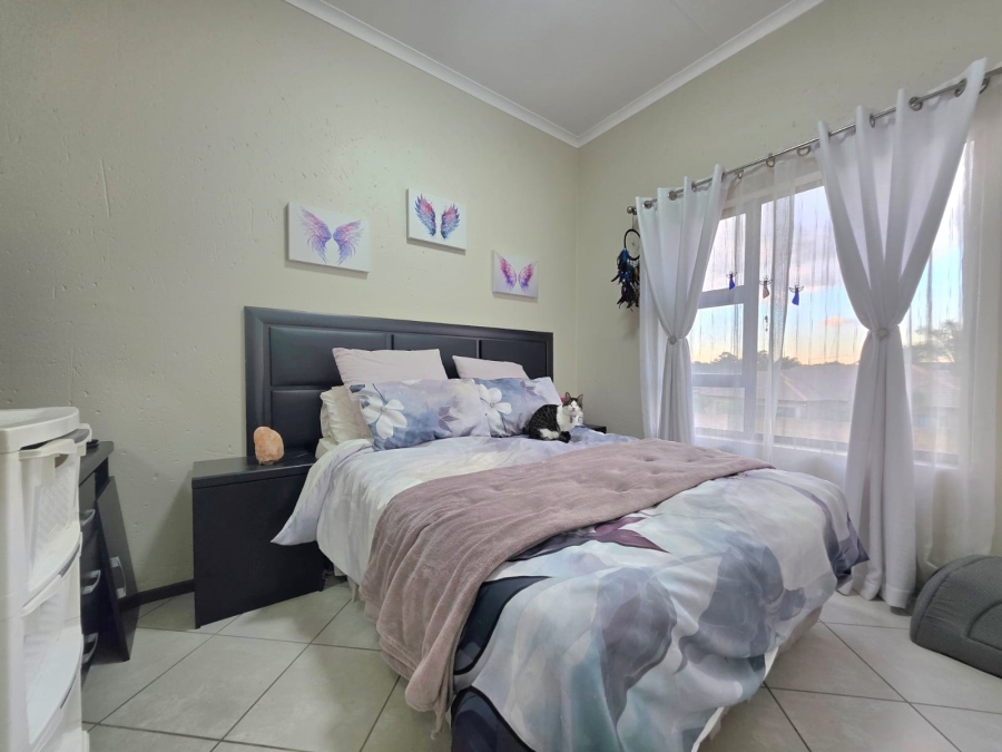 2 Bedroom Property for Sale in Goedeburg Gauteng