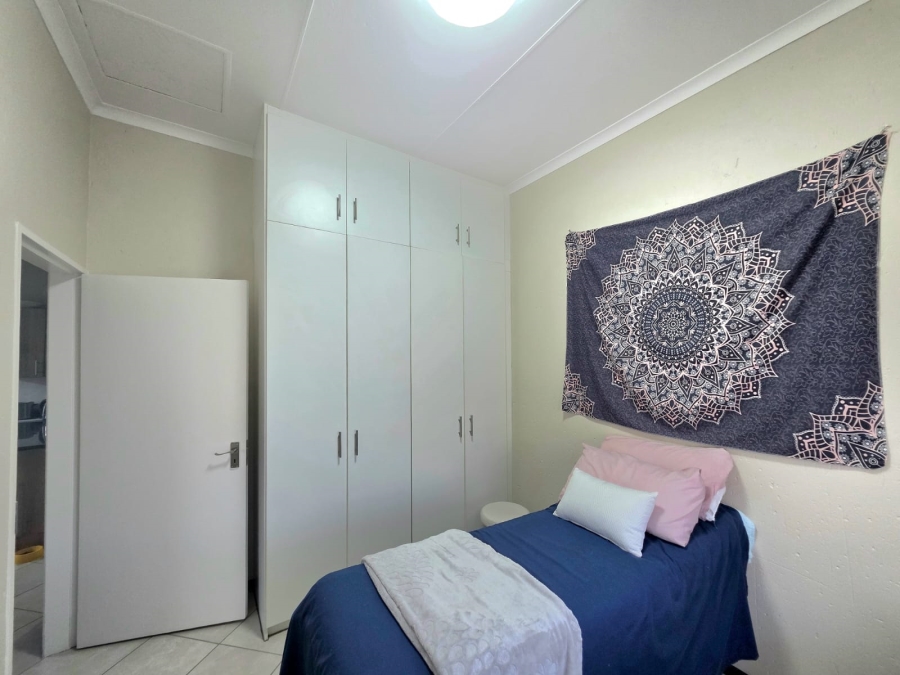 2 Bedroom Property for Sale in Goedeburg Gauteng